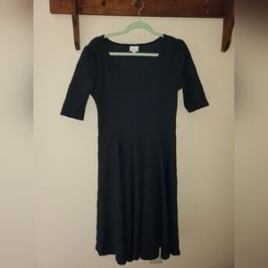 Lularoe Textured Rose Black Nicole Dress (L)